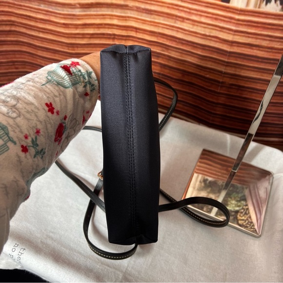 Dooney & Bourke Disney Resort Minnie Mouse Crossbody sold out! Rocks the Dots! - Picture 7 of 17